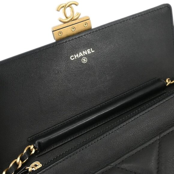 Chanel Black Lambskin Chevron WOC Wallet On Chain - Picture 9 of 10